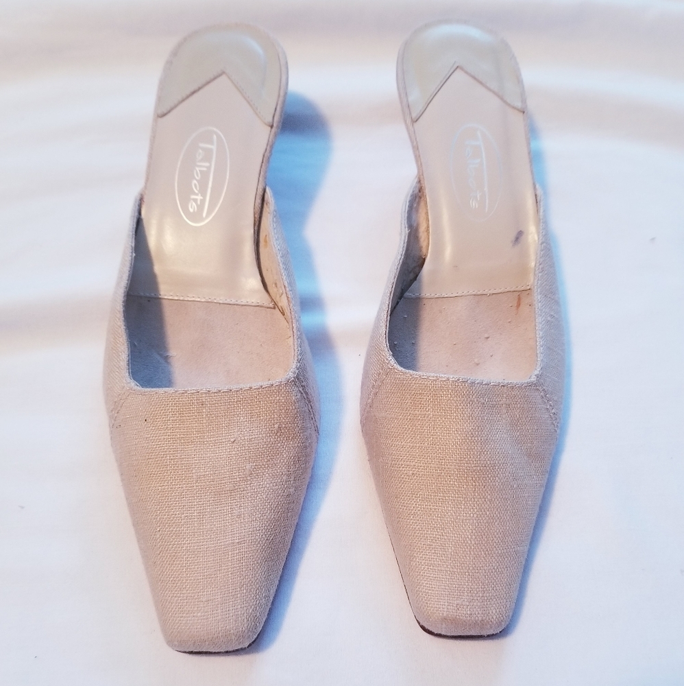Talbots cream kitten heel mule size 7 1/2 M